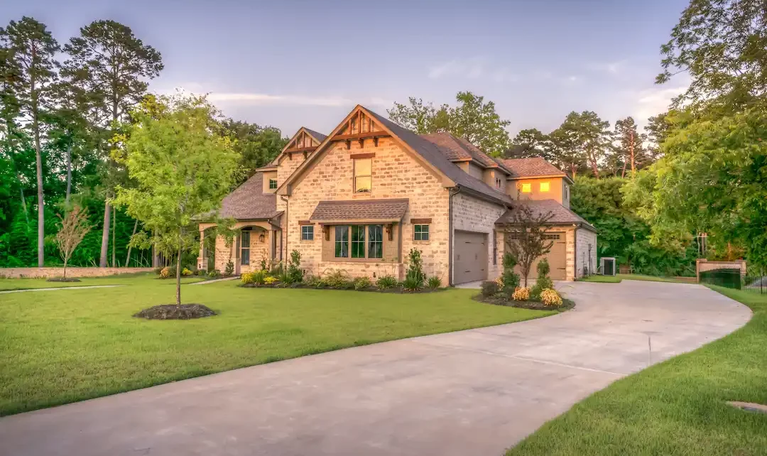 Learn how to pressure wash your driveway from the Raleigh pressure washing pros.